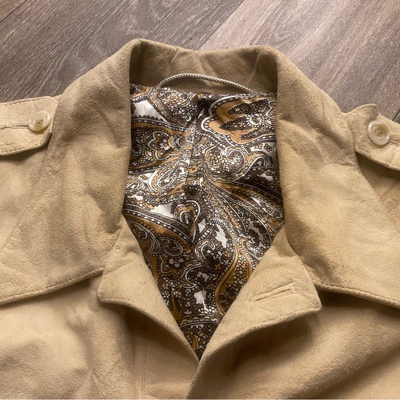 Scully Leatherwear Vintage Suede Jacket in Fawn - Picture 8 of 9